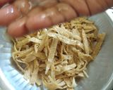 A picture of step 1 of Roti Noodles.