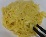 Hình bước làm 2 của món Mì tươi sốt cay