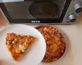 Foto langkah ke 6 dari resep Pizza Homemade Simple.