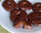 Foto del paso 10 de la receta: Rosquitas de chocolate bañadas en dulce de leche y chocolate