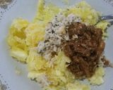 Foto langkah ke 7 dari resep Singkong Rebus dengan Sambal Ikan Asap.