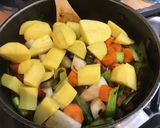 Une image de l'étape 18 de Soupe de légumes au lard et jus d'agneau.