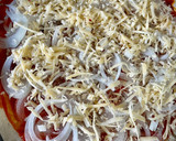 Foto del paso 3 de la receta: Pizza de setas al ajillo con cecina de León