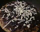Foto langkah ke 4 dari resep Martabak Manis tanpa Telur.
