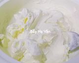 Hình bước làm 5 của món Bánh bông lan cupcake kem tươi