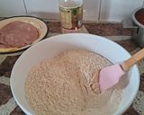 Foto del paso 3 de la receta: Pizza exprés con mortadela y queso