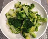 A picture of step 2 of Buttered Brocolli.