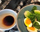 Hình bước làm 3 của món Luộc trứng lòng đào