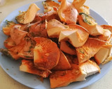 Foto del paso 1 de la receta: Rovellons con espinacas, a la catalana