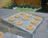 Foto langkah ke 4 dari resep Donat Lembut.