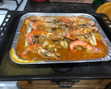 Foto del paso 4 de la receta: Rape al horno con chirlas y gambones