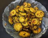 A picture of step 4 of Crispy Karela roundels.