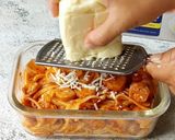 Foto langkah ke 4 dari resep Fettuccine Bolognese Keju Panggang.