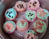Foto langkah ke 6 dari resep Bolu kukus warna warni rumahan.