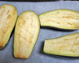 Foto del paso 1 de la receta: Berenjenas rellenas de atún y huevo duro