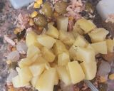 Foto del paso 4 de la receta: 🥗Ensaladilla rusa con encurtidos 🧅