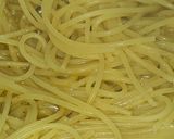 Foto del paso 3 de la receta Spaguettis con langostinos y anchoas