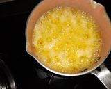 A picture of step 2 of Garlic Bun Pizzas.