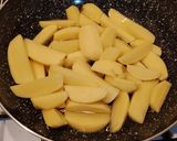 Foto del passaggio 3 della ricetta Tentacoli di wurstel e patate prezzemolate