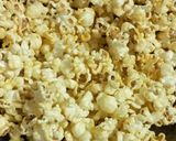 Foto langkah ke 4 dari resep Cheese Sweet Popcorn.