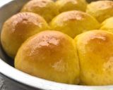 Foto langkah ke 6 dari resep Roti Sobek Labu Kuning.