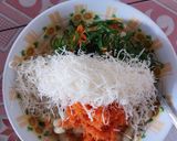 Foto langkah ke 2 dari resep Macaroni Omelet.