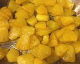 Hình bước làm 2 của món Khóm ngào đường🍍🍍