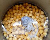A picture of step 2 of High protein Chole masala.
