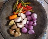 Foto langkah ke 1 dari resep Ayam Rica Rica.