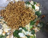 Foto langkah ke 4 dari resep Bakmie Goreng.