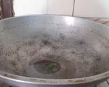 A picture of step 2 of Bread poha.