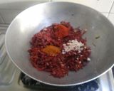 A picture of step 2 of Beetroot paratha.