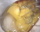 Foto del paso 1 de la receta: Medialunas con aceite