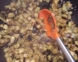 Foto del paso 1 de la receta: Hamburguesa de berenjena y pimiento de piquillo