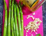 Foto langkah ke 1 dari resep Pan Seared Asparagus.