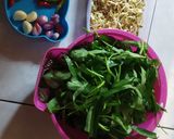 Foto langkah ke 1 dari resep Tumis Kangkung Cauge...