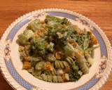 Foto del paso 5 de la receta: Fideos tricolor con salsa blanca saborizada, brócoli y queso