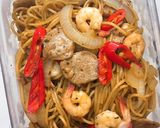 Foto langkah ke 3 dari resep Spagetti Bakso Udang Goreng Lada Hitam.