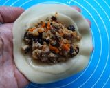 Hình bước làm 4 của món Bánh gối