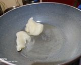 A picture of step 2 of Urad dal pinni.