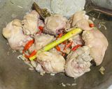 Foto langkah ke 2 dari resep Ayam Kecap Sunda (Bumbu Iris).