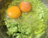 Foto del paso 1 de la receta: Omelette de palta con queso