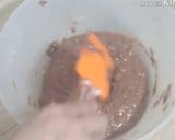 A picture of step 5 of Eggless Banana Chocolate Muffins Without Milk and butter.