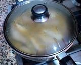 Foto del paso 12 de la receta: Bonito en salsa de dos tipos de cebollas, pimiento y azafrán