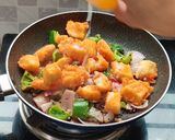 A picture of step 16 of Dry chilli paneer.