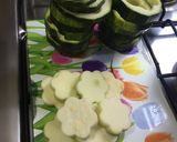 Foto del paso 1 de la receta: Flor de zapallo italiano relleno 😋
