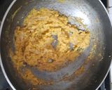 A picture of step 4 of Schezwan sandwich dosa.