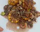 Foto langkah ke 5 dari resep Seafood Hitam.