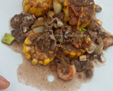 Foto langkah ke 5 dari resep Seafood Hitam.