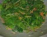 Foto langkah ke 4 dari resep Tumis daun ubi jalar terasi.